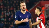 Mất Harry Kane gần hết giải là cú sốc quá lớn với Tottenham. Ảnh: Getty Images