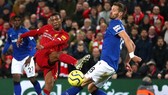 Sau thảm bại 2-5 ở lượt đi tại Anfield, giờ Everton có thể phải nhìn Liverpool đăng quang ngay trên sân nhà. Ảnh: Getty Images