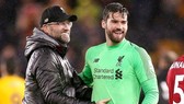 HLV Jurgen Klopp nhận thức rõ mất Alisson lúc này nguy hiểm. Ảnh: Getty Images