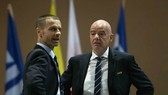Chủ tịch FIFA, Gianni Infantino (phải) và Chủ tịch UEFA, Aleksander Ceferin. Ảnh: Getty Images