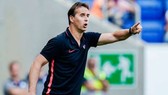 HLV Julen Lopetegui cảnh báo việc thúc đẩy cầu thủ trở lại sau dịch bệnh là thách thức rất lớn. Ảnh: Getty Images