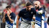 Olivier Giroud và thủ môn Willy Caballero (phải) là 2 cầu thủ lớn tuổi nhất của Chelsea. Ảnh: Getty Images
