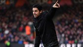 HLV Mikel Arteta thừa nhận chỉ có thể “liệu cơm gắp mắm” vào cuối tuần này. Ảnh: Getty Images
