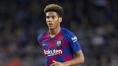 Jean-Clair Todibo là cầu thủ mới nhất dương tính tại Tây Ban Nha. Ảnh: Getty Images
