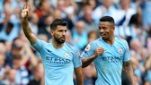 Sergio Aguero và Gabriel Jesus cùng lúc vắng mặt dài hạn đã đẩy Man.City vào khó khăn.