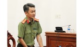 Thượng tá Trần Văn Dương, Trưởng phòng Tham mưu, Công an TP Cần Thơ, cung cấp thông tin cho báo chí