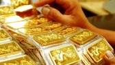 Vàng SJC quay đầu giảm 900.000 đồng/lượng