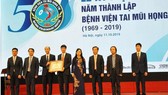 Bệnh viện Tai Mũi Họng Trung ương đã tổ chức kỷ niệm 50 năm ngày thành lập. Nguồn: NHÂN DÂN