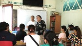 Một lớp học ngoại ngữ miễn phí tại chùa Lá