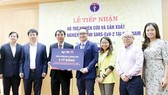 TCPVN và Red Bull góp 2 tỷ đồng hỗ trợ phòng chống Covid-19