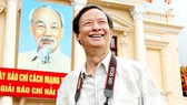 Anh lại trở về với ngọn bút tiền phương