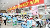 Nông dân huyện Hóc Môn tích cực tuyên truyền sử dụng hàng Việt