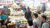 Hàng hóa dồi dào tại chợ An Đông (ảnh chụp ngày 25-12-2019). Ảnh: ĐỨC THIỆN