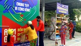 Chung tay cùng cộng đồng vượt qua Covid-19
