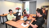 Một số bạn trẻ chuyển hướng từ làm việc tự do sang các công ty, doanh nghiệp cố định