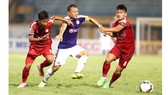 Thành Lương (giữa) và đội Hà Nội sẽ có chuyến làm khách khó khăn ở sân Thống Nhất. Ảnh: NHẬT ANH