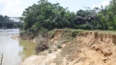Xử lý sạt lở đất bờ sông Ngàn Sâu