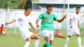 Mancons SG (phải) liệu có giải được bài toán kinh phí nếu xác định mục tiêu thăng hạng?