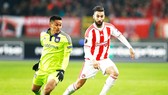 Phong độ ấn tượng của Partizan sẽ là thử thách không hề dễ dàng với Olympiakos (phải).