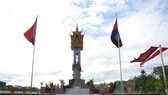 Tượng đài Hữu nghị Việt Nam-Campuchia tại tỉnh Battambang. (Ảnh: TTXVN)