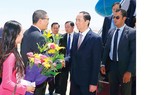 Các quan chức chính quyền tỉnh Luxor đón Chủ tịch nước Trần Đại Quang tại sân bay quốc tế Luxor, Ai Cập