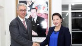 Chủ tịch Quốc hội Nguyễn Thị Kim Ngân và Toàn quyền Vùng Marrakech Karim Kassi Lahlou. Ảnh: TTXVN