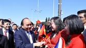 Lễ đón Thủ tướng Nguyễn Xuân Phúc và phu nhân tại sân bay quốc tế Vaclav Havel, Praha Ảnh: TTXVN