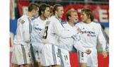 Cambiasso (thứ 2, từ phải sang) cảm thấy lạc lõng giữa những ngôi sao như Beckham hay Raul.