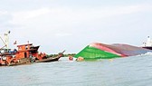 Lật thuyền cá, 2 ngư dân mất tích