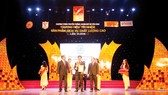 Nước chanh dây Sanna - tốp 10 sản phẩm chất lượng cao; Fishsan - tốp 50 thương hiệu tín nhiệm