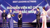 Trao giải diễn viên nữ chính xuất sắc tại Liên hoan phim quốc tế Hà Nội lần thứ V - 2018