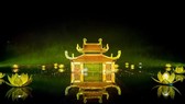 Ngôi nhà thủy đình có trong cả vở diễn Ngày xưa và Tinh hoa Bắc bộ