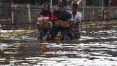 Mưa lũ hoành hành Indonesia