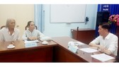 Phó Chủ tịch UBND TPHCM Trần Vĩnh Tuyến tiếp và giải quyết đơn của ông Trương Bạch