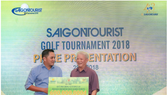 Ông Phạm Huy Bình (trái) trong sự kiện từ thiện cộng đồng do Saigontourist Group tổ chức