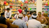 Tổng công ty Thương mại Sài Gòn vừa khai trương cửa hàng Satrafoods Halal, chuyên bán các loại thực phẩm được chứng nhận Halal dành cho cộng đồng Hồi giáo. Ảnh: CTV