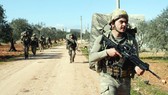 Thổ Nhĩ Kỳ triển khai lượng lớn khí tài quân sự tới Syria