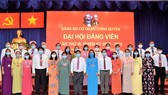 Đồng chí Nguyễn Thị Thanh Vân chúc mừng Đoàn đại biểu Đảng bộ Cơ quan chính quyền được bầu dự Đại hội đại biểu Đảng bộ quận Gò Vấp lần thứ XII, nhiệm kì 2020 - 2025