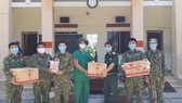 Hơn 2.500 thùng sản phẩm được gửi tặng đến các nhân viên y tế tuyến đầu và các cơ quan chính phủ