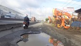 Hố khủng gây nguy hiểm