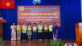 Mang hương xuân đến với trường ngoại thành