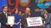Giáo hội Phật giáo Việt Nam TPHCM ủng hộ 500 triệu đồng. Ảnh: www.hcmcpv.org.vn