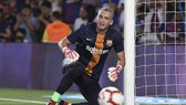 Thủ thành tuyển Đan Mạch Jasper Cillessentrong màu áo Barca.
