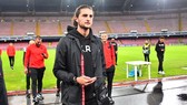 Adrien Rabiot đã mài đũng quần trên băng dự bị 2 trận gần dây.