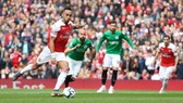 Arsenal - Brighton 1-1: Xhaka sai lầm, trao vé cho Chelsea