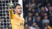 Keylor Navas chấm dứt tranh cãi thủ môn ở PSG