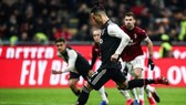 CHÍNH THỨC: Serie A sẽ chơi trong sân không khán giả trong 30 ngày tới