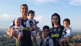 Ronaldo ở lại đảo Madeira để né Covid-19