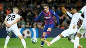 Barca không thể đem Antoine Griezmann làm vệt tế thần