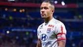 PSG nhắm Memphis Depay